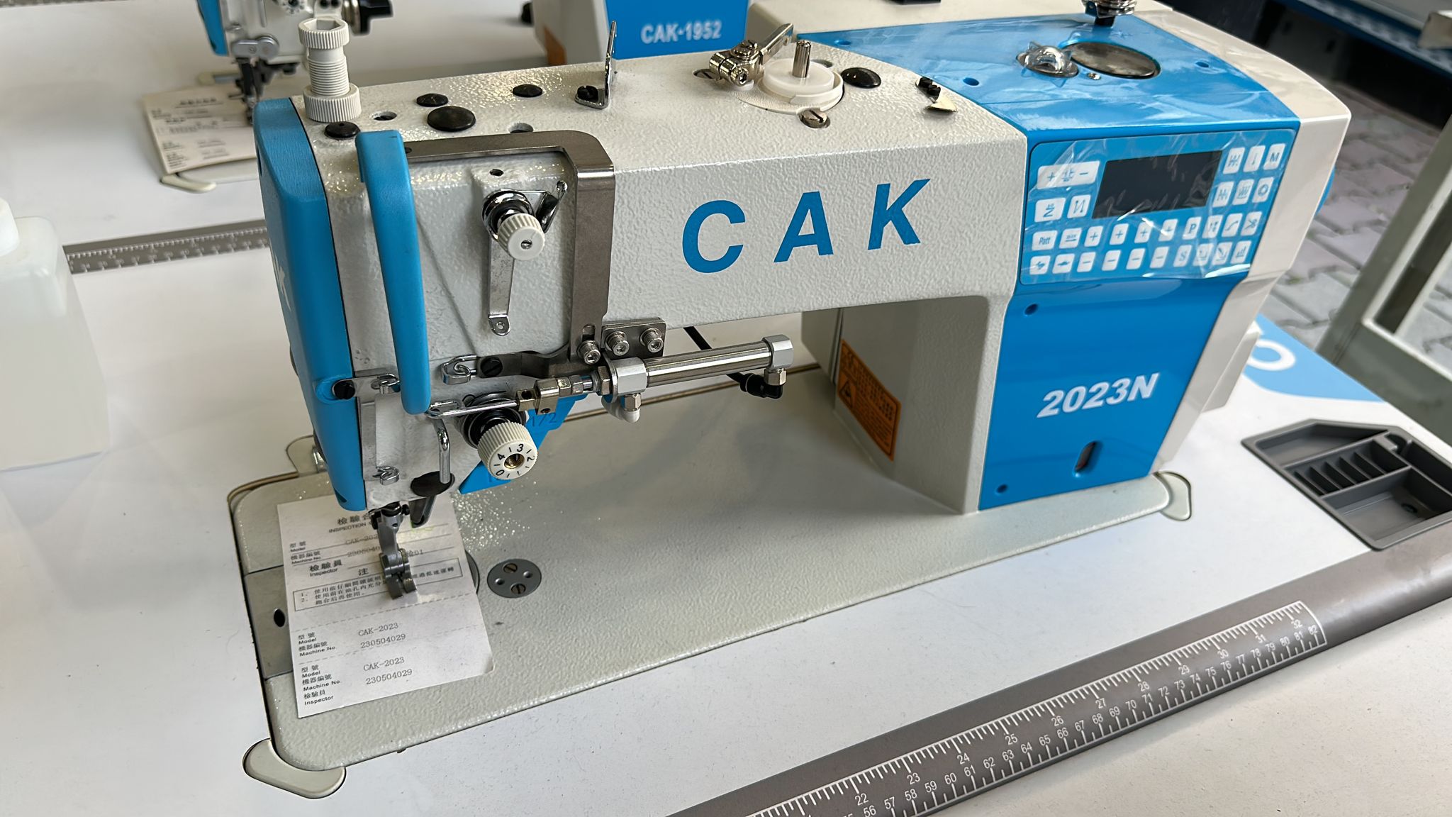 CAK-2023 N Etiket Düz Dikiş Makinası 